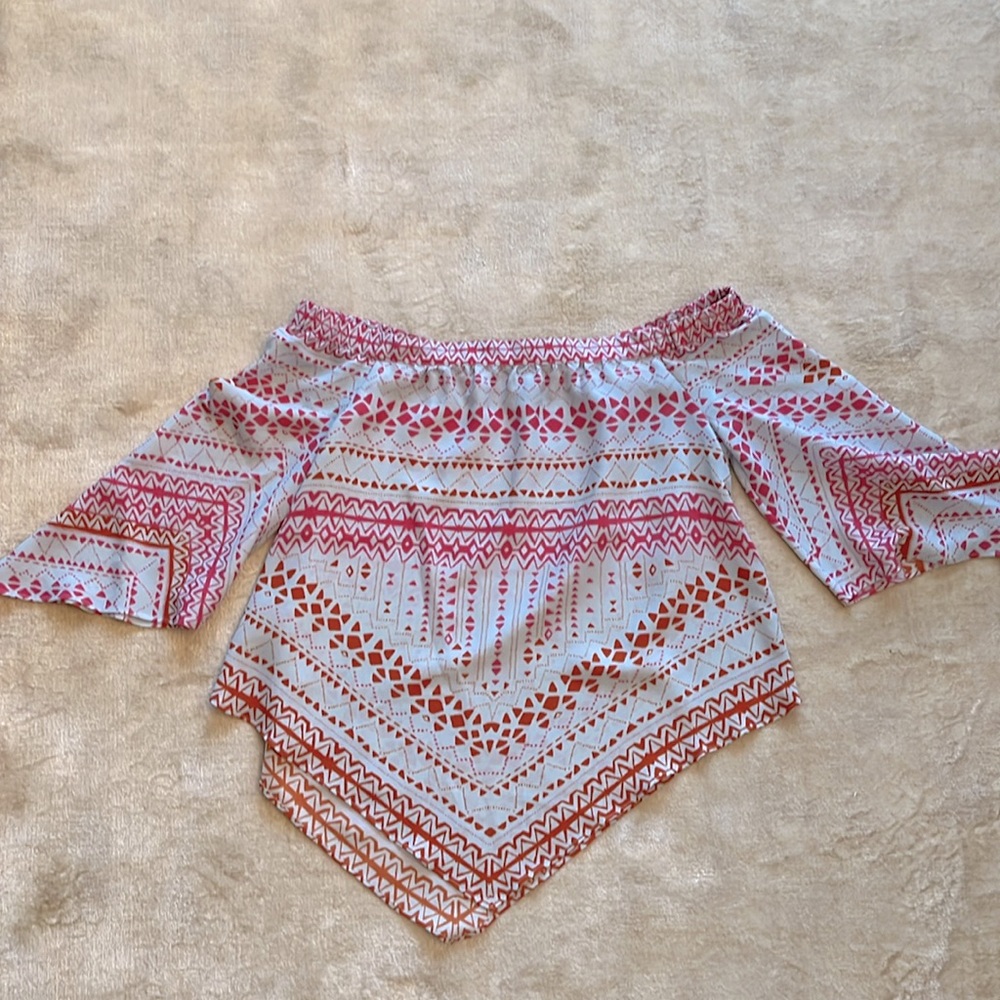 BCBG off the shoulder flowy top size XS